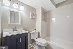 7703 Newmarket Dr, Bethesda, MD 20817 - Photo 30