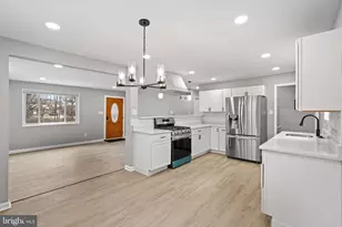 4718 Boiling Brook Pkwy, Rockville, MD 20852 - Photo 6