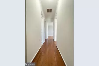 27 Chantilly Court, Rockville, MD 20850 - Photo 18