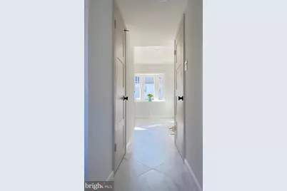 27 Chantilly Court, Rockville, MD 20850 - Photo 4