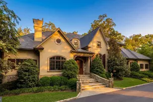 9250 Persimmon Tree Rd, Potomac, MD 20854 - Photo 4
