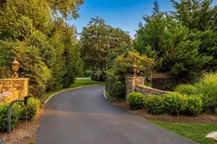 9250 Persimmon Tree Rd, Potomac, MD 20854 - Photo 2