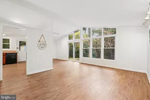 10701 Shelley Ct, Garrett Park, MD 20896 - Photo 6