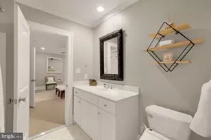 8819 Chalon Dr, Bethesda, MD 20817 - Photo 52