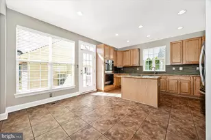 23107 Sycamore Farm Dr, Clarksburg, MD 20871 - Photo 8