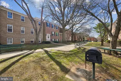 796 Quince Orchard Boulevard #201, Gaithersburg, MD 20878 - Photo 2