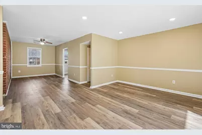 796 Quince Orchard Boulevard #201, Gaithersburg, MD 20878 - Photo 8