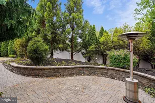 6 Crestview Ct, Potomac, MD 20854 - Photo 10