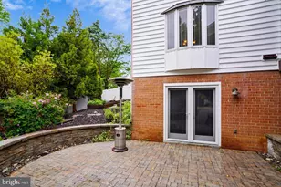 6 Crestview Ct, Potomac, MD 20854 - Photo 10