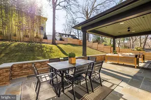 5828 Tanglewood Dr, Bethesda, MD 20817 - Photo 8