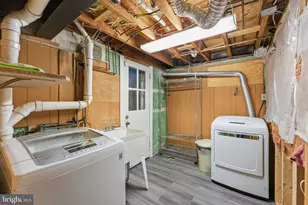 1724 Overlook Dr, Silver Spring, MD 20903 - Photo 46