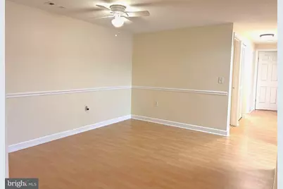 18120 Chalet Drive #11-204, Germantown, MD 20874 - Photo 4