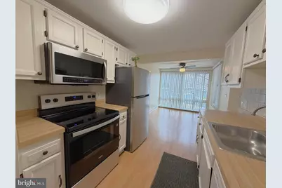18120 Chalet Drive #11-204, Germantown, MD 20874 - Photo 12
