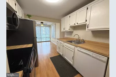 18120 Chalet Drive #11-204, Germantown, MD 20874 - Photo 14