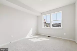 19566 Village Walk Dr, Montgomery Village, MD 20886 - Photo 18