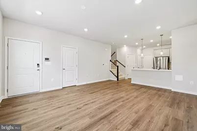 19566 Village Walk Drive, Montgomery Village, MD 20886 - Photo 8