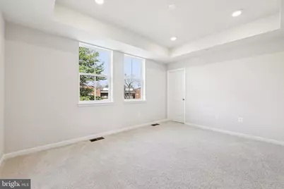 19566 Village Walk Drive, Montgomery Village, MD 20886 - Photo 10