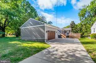 7516 Glenriddle Rd, Bethesda, MD 20817 - Photo 4