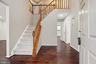 4 Leatherbark Ct, Germantown, MD 20874 - Photo 4