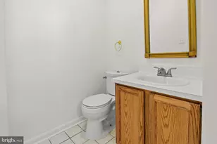 12002 Cherry Blossom Pl, Gaithersburg, MD 20878 - Photo 2