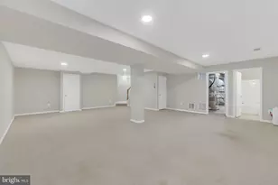 21410 Emerald Dr, Germantown, MD 20876 - Photo 30