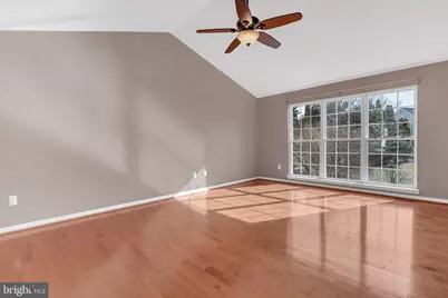 21410 Emerald Drive, Germantown, MD 20876 - Photo 16