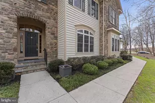 17519 Hidden Garden Ln, Ashton, MD 20861 - Photo 4