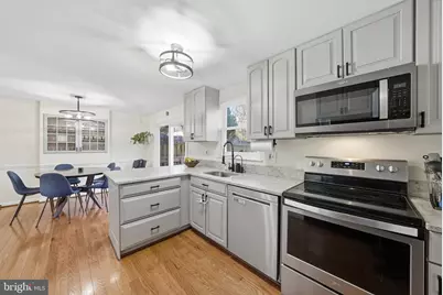 19828 Apple Ridge Place, Montgomery Village, MD 20886 - Photo 10