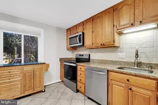 19103 Capehart Dr, Montgomery Village, MD 20886 - Photo 4