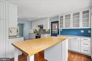 14002 Drake Dr, Rockville, MD 20853 - Photo 32