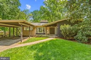 9115 Levelle Dr, Chevy Chase, MD 20815 - Photo 2