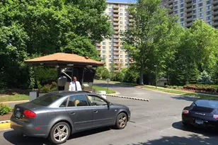 5225 Pooks Hill Rd, Bethesda, MD 20814 - Photo 16