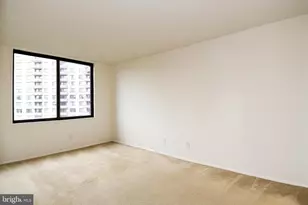 5225 Pooks Hill Rd, Bethesda, MD 20814 - Photo 4