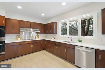 6204 Clearwood Road, Bethesda, MD 20817 - Photo 18