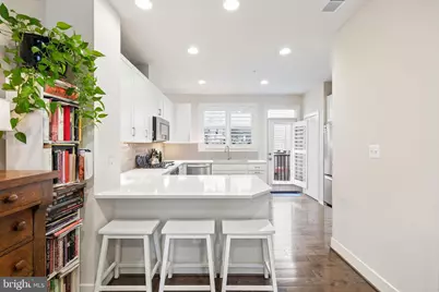 6738 Eames Way, Bethesda, MD 20817 - Photo 2