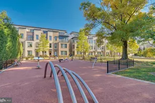 6738 Eames Wy, Bethesda, MD 20817 - Photo 32