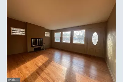 609 Marcia Lane, Rockville, MD 20851 - Photo 2