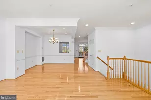 10551 Tuckerman Heights Cir, North Bethesda, MD 20852 - Photo 8