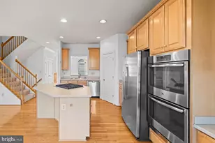 10551 Tuckerman Heights Cir, North Bethesda, MD 20852 - Photo 14