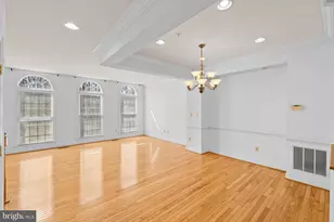 10551 Tuckerman Heights Cir, North Bethesda, MD 20852 - Photo 4