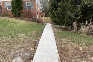 2016 Gatewood Pl, Silver Spring, MD 20903 - Photo 2