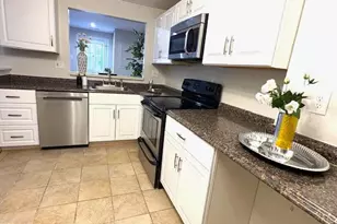 526 Palmtree Dr, Gaithersburg, MD 20878 - Photo 1