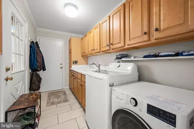 17100 Flatwood Drive, Rockville, MD 20855 - Photo 32