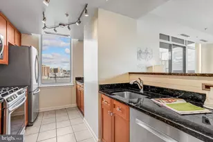 930 Wayne Ave, Silver Spring, MD 20910 - Photo 10