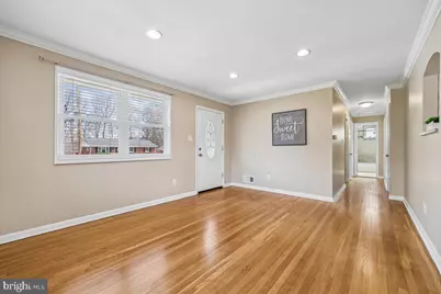 11310 Ashley Drive, North Bethesda, MD 20852 - Photo 8