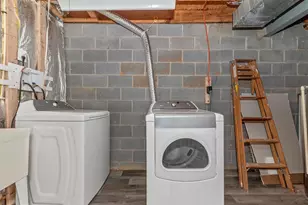 12461 Quail Woods Dr, Germantown, MD 20874 - Photo 36