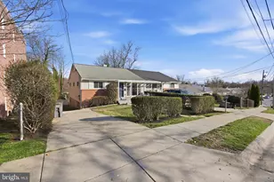 604 Blandford St, Rockville, MD 20850 - Photo 2