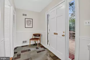 7905 Sleaford Pl, Bethesda, MD 20814 - Photo 2