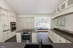 18 Pinebark Ct, Brinklow, MD 20862 - Photo 6