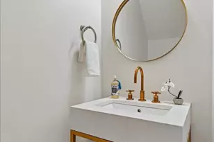 801 Pleasant Dr, Rockville, MD 20850 - Photo 12